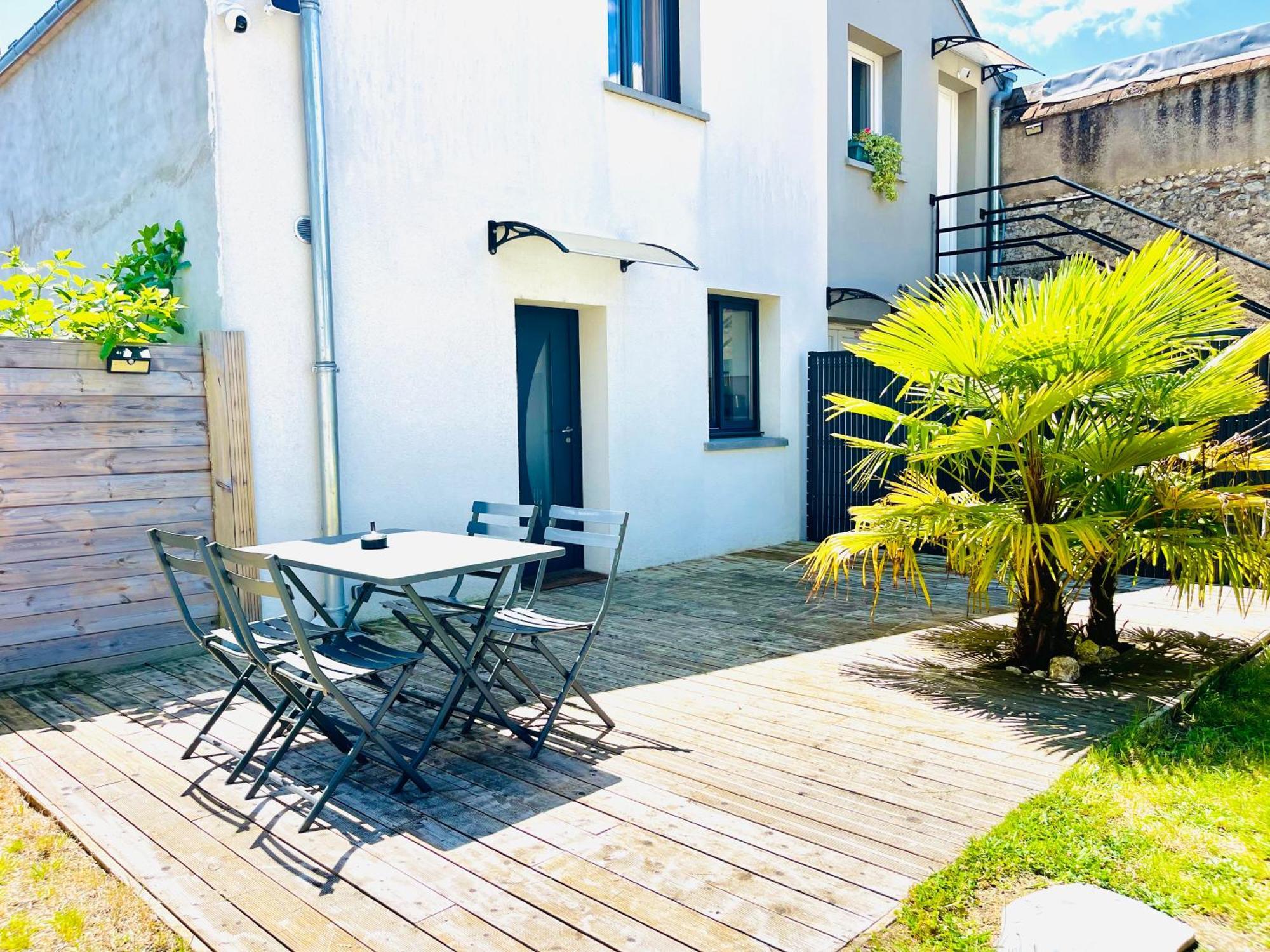 Villa Loft De Charme Avec Parking, Jardin Et Terrasse Saint-Pryvé-Saint-Mesmin Esterno foto